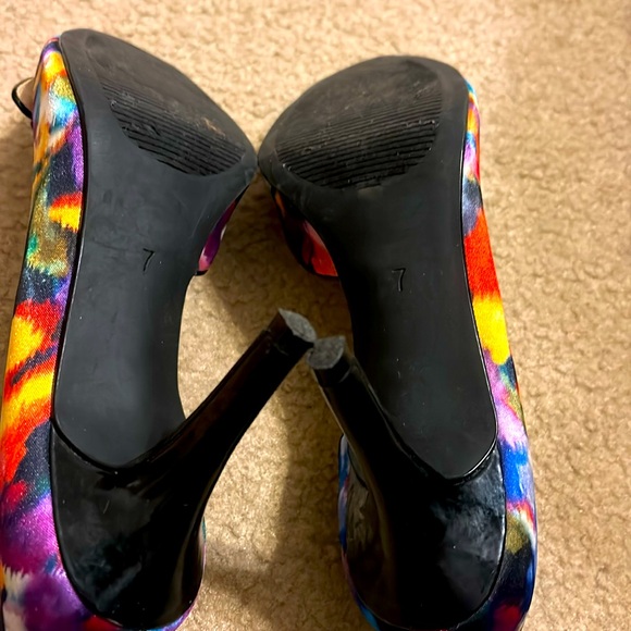 Coach and Four Colorful High Heels - size 7 - Picture 6 of 6